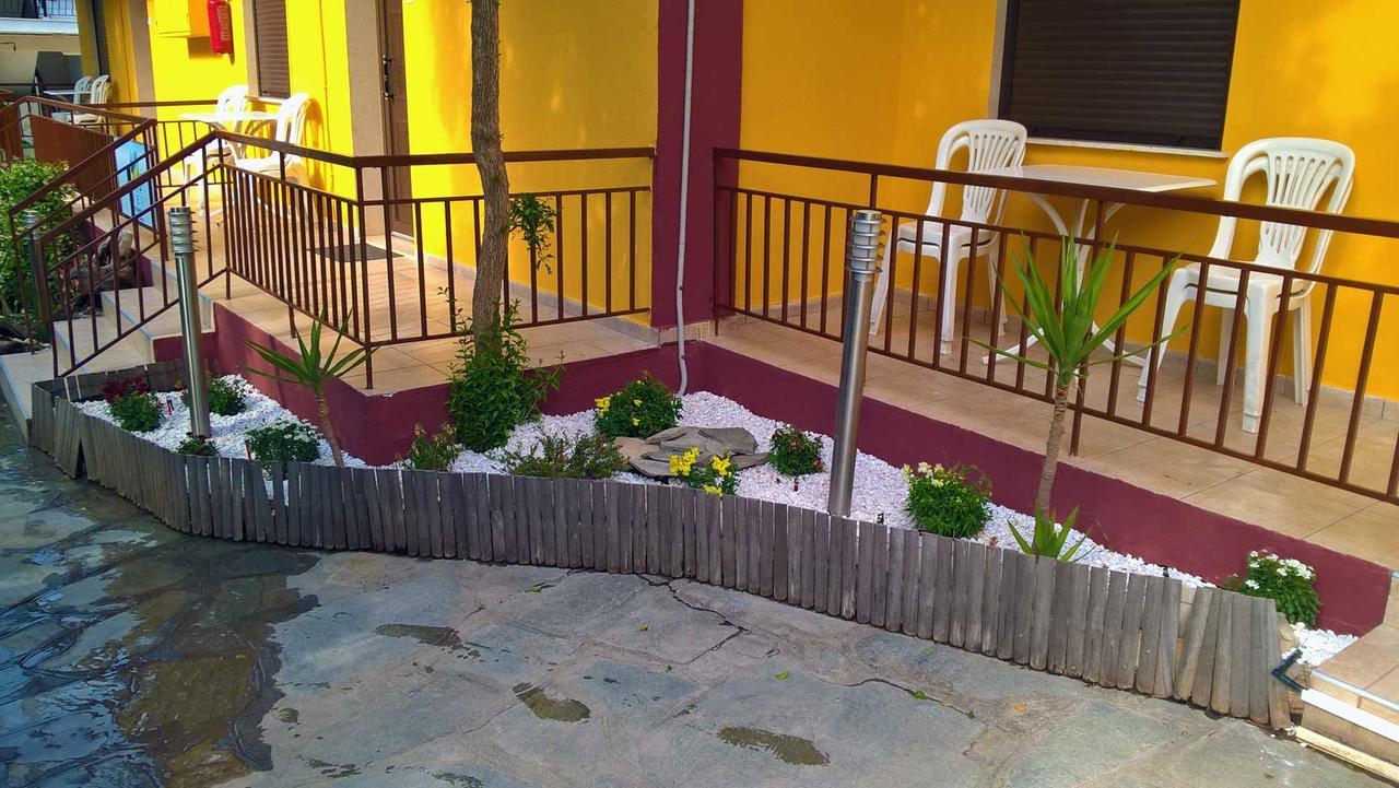 פוליכרונו Villa Maria Apartments מראה חיצוני תמונה